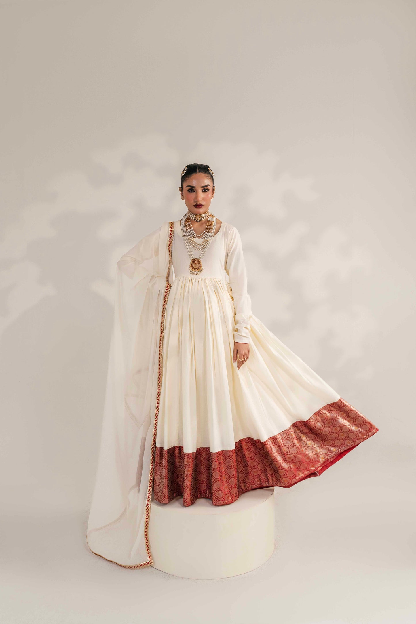Classic embroidered long shirt for women