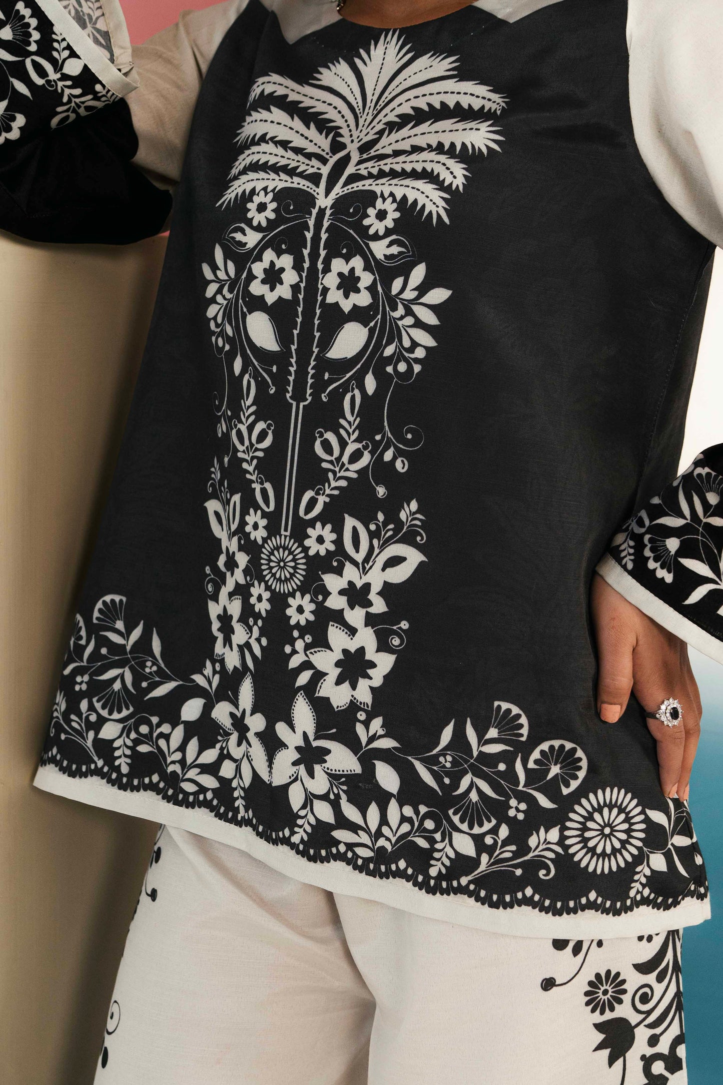 Soft and comfortable embroidered ladies outfit
