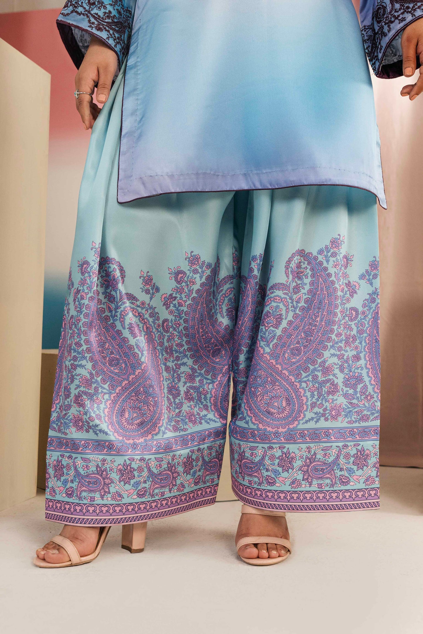 Trendy embroidered dress for ladies in vibrant colors